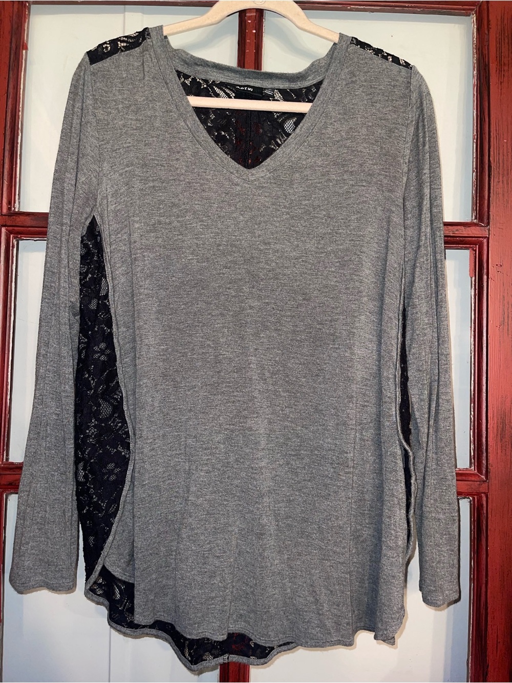 Apt. 9 Gray Long Sleeve V-Neck Top with Black Lace Insets